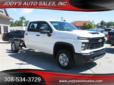 2024 Chevrolet Silverado 2500 W/T, CREW CAB, CAB & CHASSIS, 6.6 V8 GAS, 4X4 - Photo 1 - North Platte, NE 69101