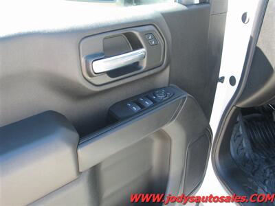 2024 Chevrolet Silverado 2500 W/T, CREW CAB, CAB & CHASSIS, 6.6 V8 GAS, 4X4 - Photo 3 - North Platte, NE 69101
