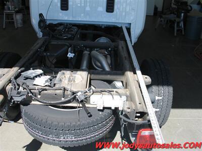 2024 Chevrolet Silverado 2500 W/T, CREW CAB, CAB & CHASSIS, 6.6 V8 GAS, 4X4 - Photo 40 - North Platte, NE 69101