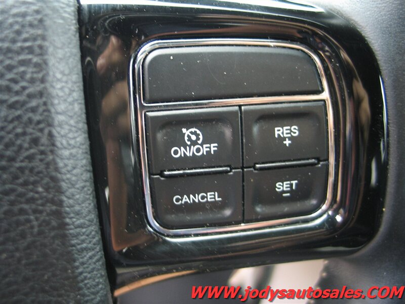 2016 Dodge Grand Caravan SE Plus photo 9