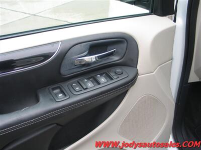 2016 Dodge Grand Caravan SE Plus  SE Plus, LOW 48,000 MILES. - Photo 3 - North Platte, NE 69101