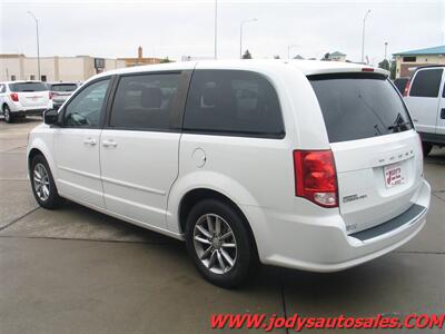 2016 Dodge Grand Caravan SE Plus  SE Plus, LOW 48,000 MILES. - Photo 26 - North Platte, NE 69101