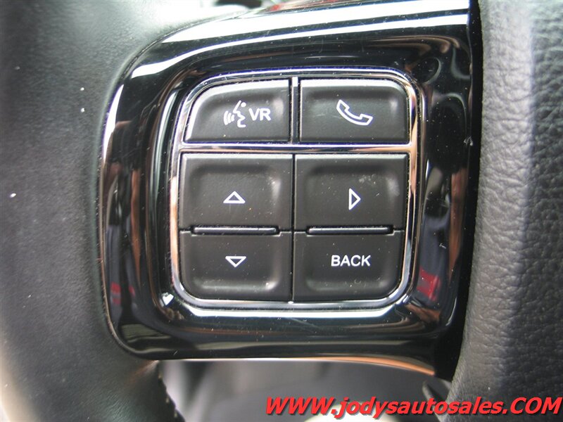 2016 Dodge Grand Caravan SE Plus photo 8