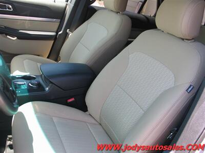 2017 Ford Explorer - Photo 5 - North Platte, NE 69101