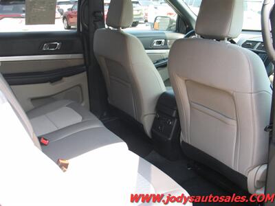 2018 Ford Explorer 4X4, 3RD ROW SEATING - Photo 24 - North Platte, NE 69101