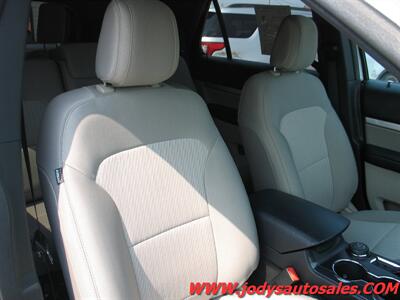 2018 Ford Explorer 4X4, 3RD ROW SEATING - Photo 23 - North Platte, NE 69101