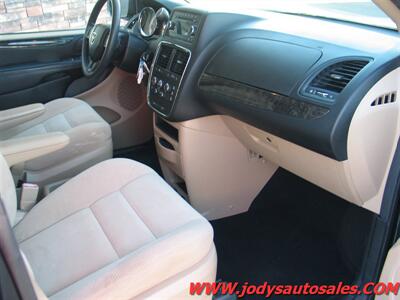 2014 Dodge Grand Caravan  SE, FWD,  STOW & GO, 3.6 L V-6, LOW 12,000 MIL - Photo 17 - North Platte, NE 69101