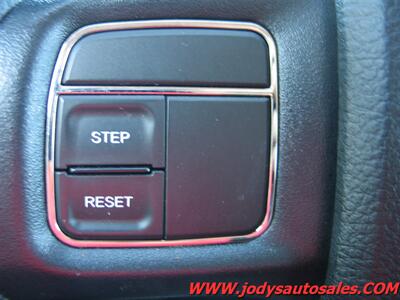 2014 Dodge Grand Caravan  SE, FWD,  STOW & GO, 3.6 L V-6, LOW 12,000 MIL - Photo 9 - North Platte, NE 69101