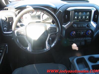 2021 Chevrolet Silverado 2500 LT  DURAMAX DIESEL, CREW CAB 4X4 - Photo 6 - North Platte, NE 69101