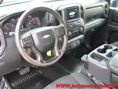 2021 Chevrolet Silverado 2500  W/T, 4WD, DOUBLE CAB, LONG BOX, 6.6L V-8 GAS - Photo 2 - North Platte, NE 69101
