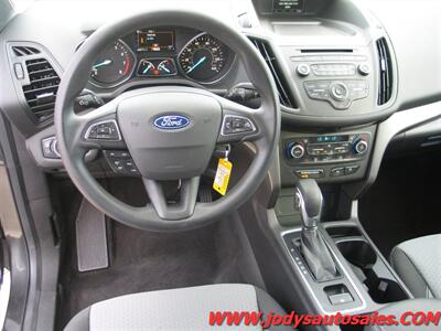 2018 Ford Escape 4DR, AWD, XM RADIO, 53,000 LOW MILES SE, 4DR, AWD, XM RADIO, 53,000 LOW MILES - Photo 6 - North Platte, NE 69101
