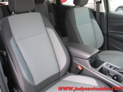 2018 Ford Escape 4DR, AWD, XM RADIO, 53,000 LOW MILES SE, 4DR, AWD, XM RADIO, 53,000 LOW MILES - Photo 28 - North Platte, NE 69101