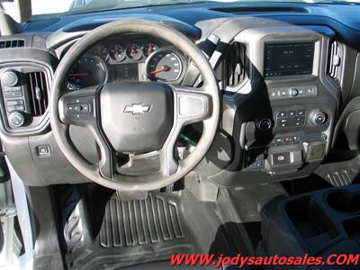 2020 Chevrolet Silverado 2500 W/T  W/T, Crew Cab, 6.6 V8 Gas, 4x4 - Photo 6 - North Platte, NE 69101