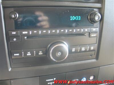 2019 Chevrolet Express LS 3500  LS 3500, 6.0 V-8, 15 PASSENGER - Photo 18 - North Platte, NE 69101