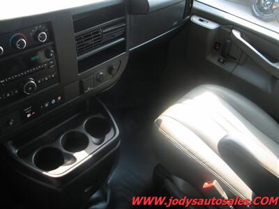 2019 Chevrolet Express LS 3500  LS 3500, 6.0 V-8, 15 PASSENGER - Photo 22 - North Platte, NE 69101