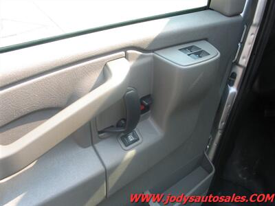 2019 Chevrolet Express LS 3500  LS 3500, 6.0 V-8, 15 PASSENGER - Photo 3 - North Platte, NE 69101