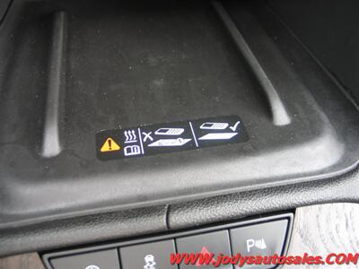 2023 GMC Acadia Denali  Denali ,  heated & Cool Seats, Sunroof - Photo 32 - North Platte, NE 69101