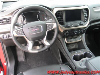 2023 GMC Acadia Denali  Denali ,  heated & Cool Seats, Sunroof - Photo 7 - North Platte, NE 69101