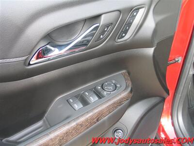 2023 GMC Acadia Denali  Denali ,  heated & Cool Seats, Sunroof - Photo 3 - North Platte, NE 69101