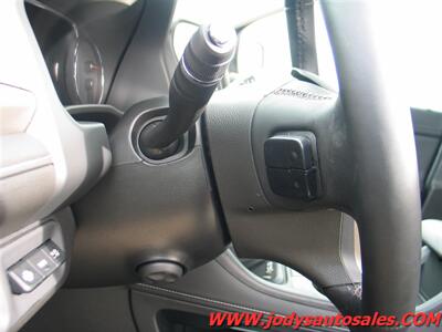 2023 GMC Acadia Denali  Denali ,  heated & Cool Seats, Sunroof - Photo 12 - North Platte, NE 69101