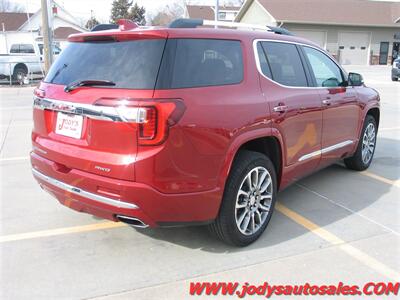 2023 GMC Acadia Denali  Denali ,  heated & Cool Seats, Sunroof - Photo 50 - North Platte, NE 69101