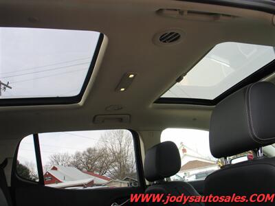 2023 GMC Acadia Denali  Denali ,  heated & Cool Seats, Sunroof - Photo 39 - North Platte, NE 69101