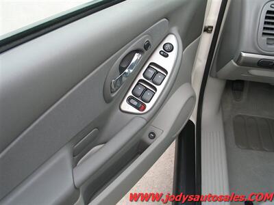 2007 Chevrolet Malibu LS  LS, 3.5L V6 , LOW, LOW 26,000 MILES - Photo 3 - North Platte, NE 69101