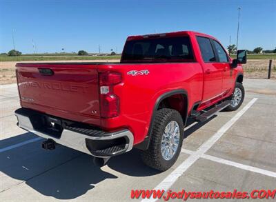 2021 Chevrolet Silverado 2500 LT   - Photo 2 - North Platte, NE 69101