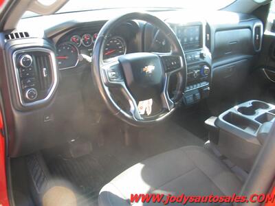 2021 Chevrolet Silverado 2500 LT  DURAMAX DIESEL, CREW CAB 4X4 - Photo 2 - North Platte, NE 69101