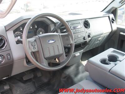 2015 Ford F-250  XL, REG CAB, 4X4, 8'  BED, Very Low 19,000  Miles - Photo 2 - North Platte, NE 69101