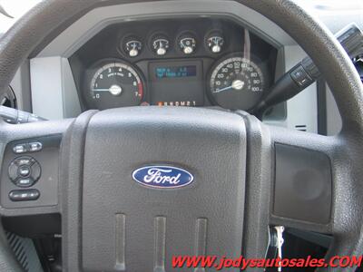 2015 Ford F-250  XL, REG CAB, 4X4, 8'  BED, Very Low 19,000  Miles - Photo 12 - North Platte, NE 69101