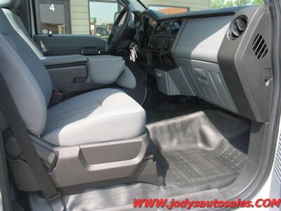 2015 Ford F-250  XL, REG CAB, 4X4, 8'  BED, Very Low 19,000  Miles - Photo 21 - North Platte, NE 69101