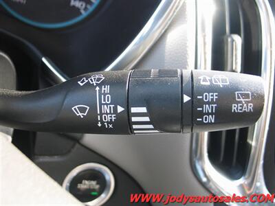 2018 Chevrolet Equinox LS  LS, AWD, Hail Damage - Photo 9 - North Platte, NE 69101