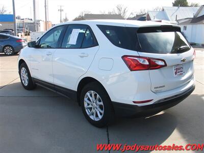 2018 Chevrolet Equinox LS  LS, AWD, Hail Damage - Photo 26 - North Platte, NE 69101