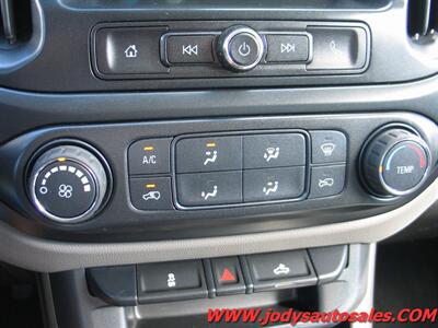 2018 Chevrolet Colorado 4DR., 4X4, EXT CAB, LOW 25,000 MILES - Photo 17 - North Platte, NE 69101
