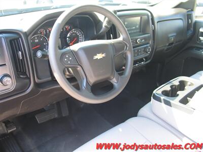 2017 Chevrolet Silverado 1500 Work Truck W/T, 1500, 4X2, LOW, LOW 31,000 MILES - Photo 2 - North Platte, NE 69101
