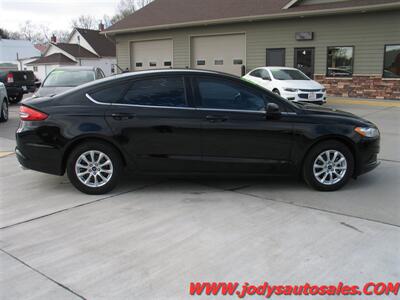 2018 Ford Fusion S  S, 41,000 Low Miles, 32 MPG - Photo 33 - North Platte, NE 69101