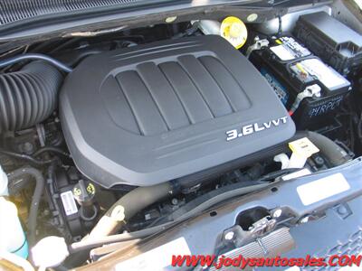 2016 Dodge Grand Caravan SE SE, FWD, V-6, SUPER LOW 10,000 MILES - Photo 35 - North Platte, NE 69101