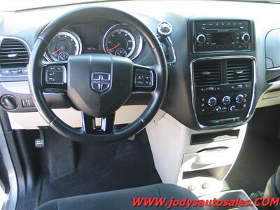 2016 Dodge Grand Caravan SE SE, FWD, V-6, SUPER LOW 10,000 MILES - Photo 6 - North Platte, NE 69101