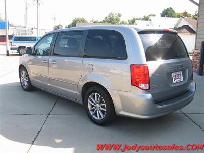 2016 Dodge Grand Caravan SE SE, FWD, V-6, SUPER LOW 10,000 MILES - Photo 30 - North Platte, NE 69101