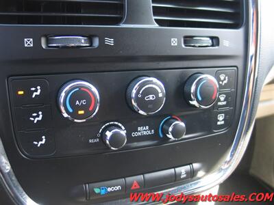 2016 Dodge Grand Caravan SE SE, FWD, V-6, SUPER LOW 10,000 MILES - Photo 19 - North Platte, NE 69101