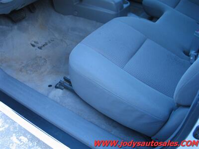 2006 Toyota Tacoma  Base, 2WD - Photo 4 - North Platte, NE 69101