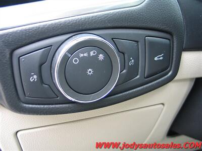 2018 Ford Edge Titanium  Titanium, 4x4, Sunroof, Headed Seats, Nav - Photo 9 - North Platte, NE 69101