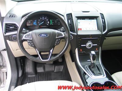 2018 Ford Edge Titanium  Titanium, 4x4, Sunroof, Headed Seats, Nav - Photo 6 - North Platte, NE 69101