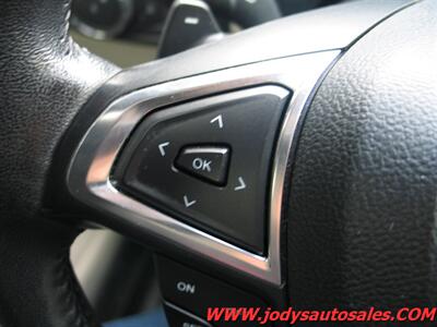 2018 Ford Edge Titanium  Titanium, 4x4, Sunroof, Headed Seats, Nav - Photo 13 - North Platte, NE 69101