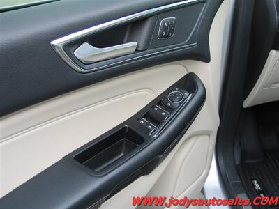 2018 Ford Edge Titanium  Titanium, 4x4, Sunroof, Headed Seats, Nav - Photo 3 - North Platte, NE 69101