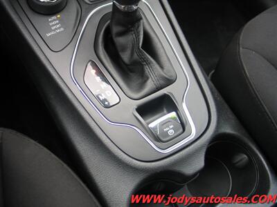 2020 Jeep Cherokee Latitude, 4X4, 2.4L I4 - Photo 20 - North Platte, NE 69101