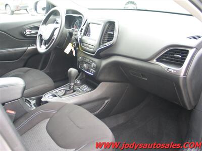 2020 Jeep Cherokee Latitude, 4X4, 2.4L I4 - Photo 23 - North Platte, NE 69101