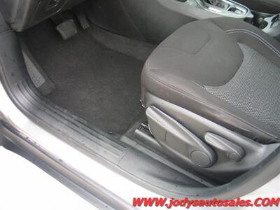 2020 Jeep Cherokee Latitude, 4X4, 2.4L I4 - Photo 4 - North Platte, NE 69101