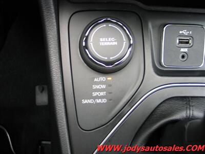 2020 Jeep Cherokee Latitude, 4X4, 2.4L I4 - Photo 19 - North Platte, NE 69101
